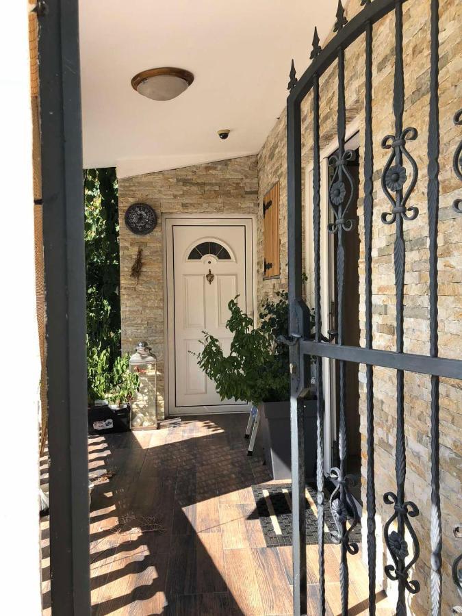 הרצג-נובי Guest House Cvoro מראה חיצוני תמונה